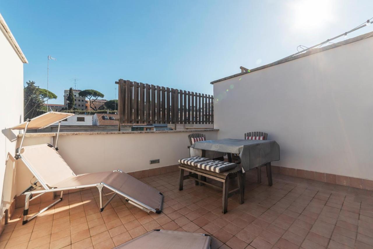 Bright Apt With Views Of San Pietro Rome Exterior photo