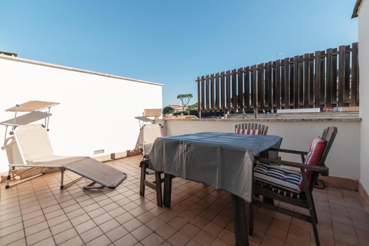 Bright Apt With Views Of San Pietro Rome Exterior photo